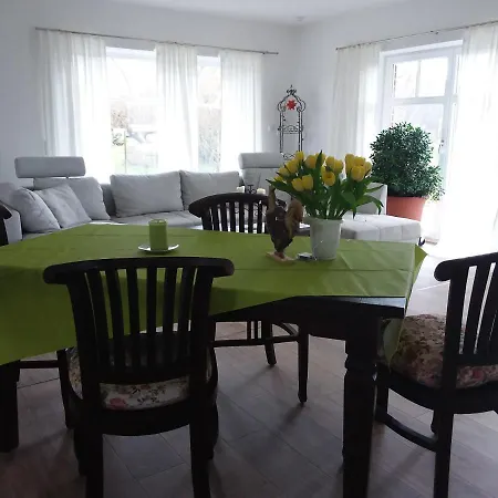 Haus Rosengarten- Ruhige Ferienwohnungen Im Gruenen Sehlen Eksteriør billede