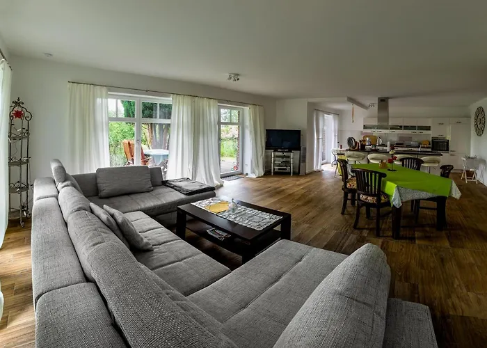 Haus Rosengarten- Ruhige Ferienwohnungen im Grünen