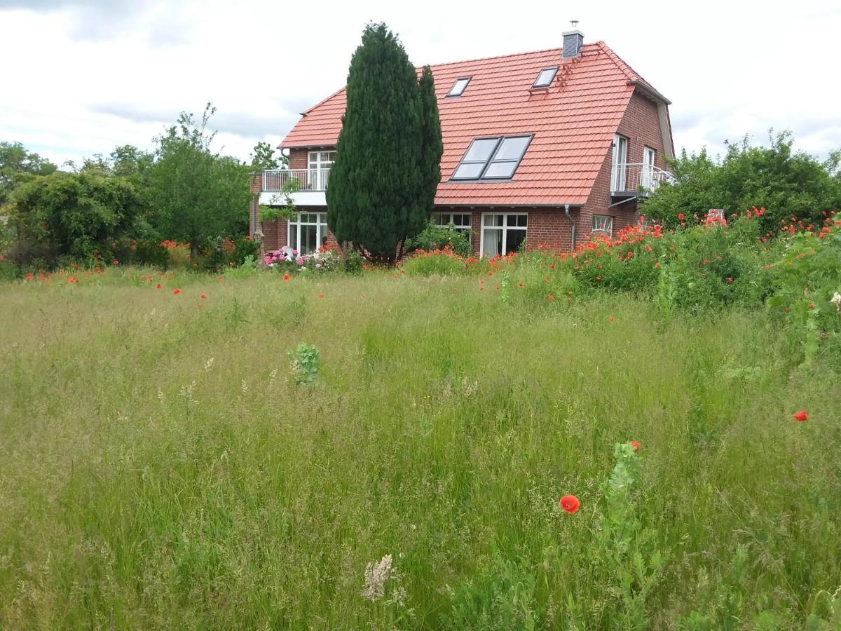 Haus Rosengarten- Ruhige Im Grünen Apartment Sehlen